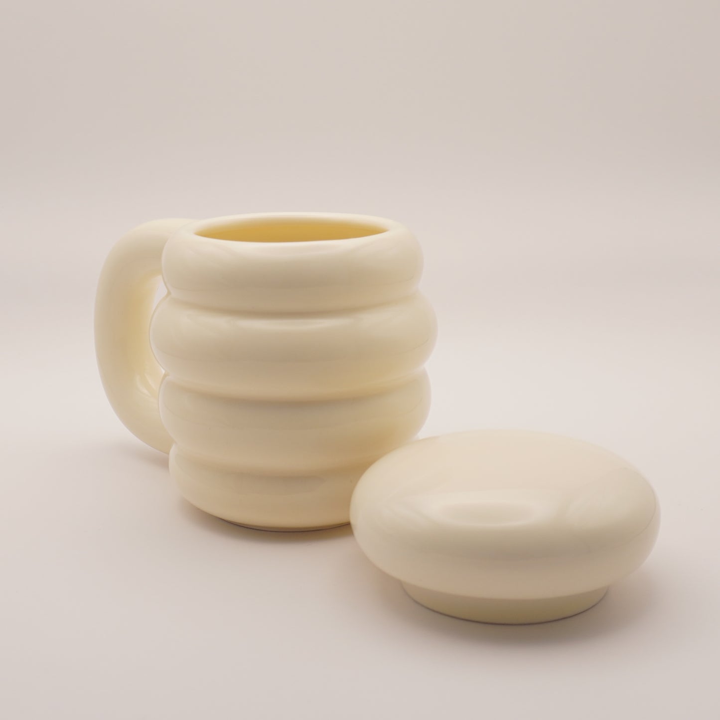 Unique Wavy Ceramic Mug with Lid, 300ml 10oz